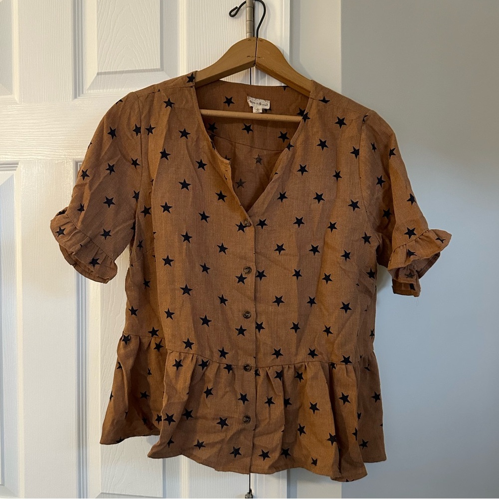 Short sleeve, baby doll shirt with stars, size s